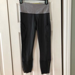 Lululemon Rebel Runner crop. Size 4 slate/coal